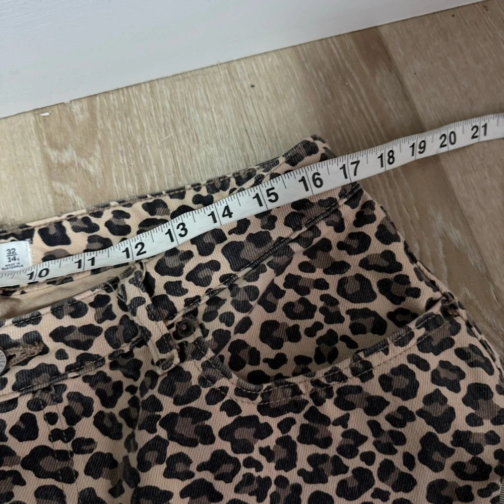 Abercrombie & Fitch Leopard Print High Rise 90s Relaxed Jeans Curve Love size 32 - Picture 4 of 6